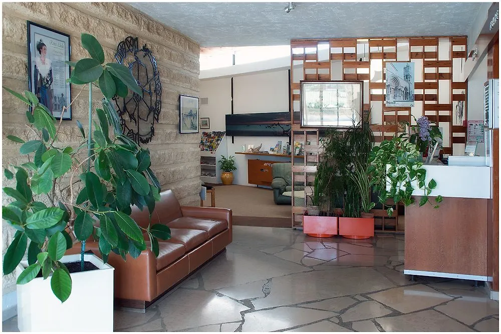 Les Cabanettes Hotel Arles