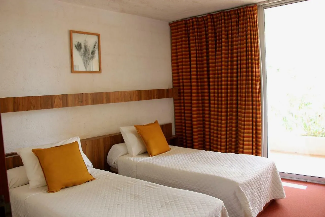 Les Cabanettes Hotel Arles