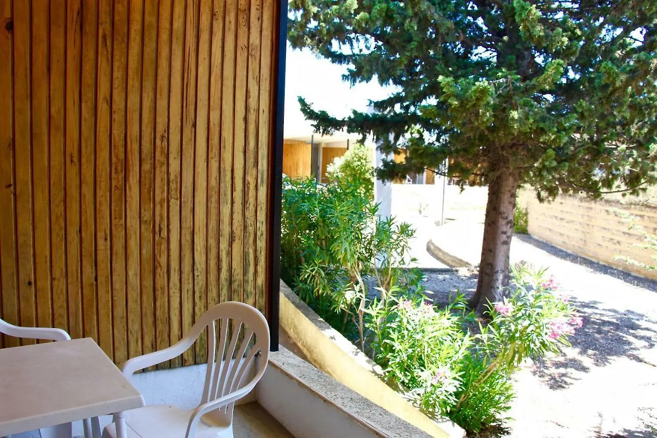 Les Cabanettes Hotel Arles France