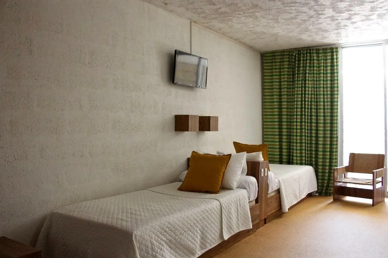 Les Cabanettes Hotel Arles 3*,