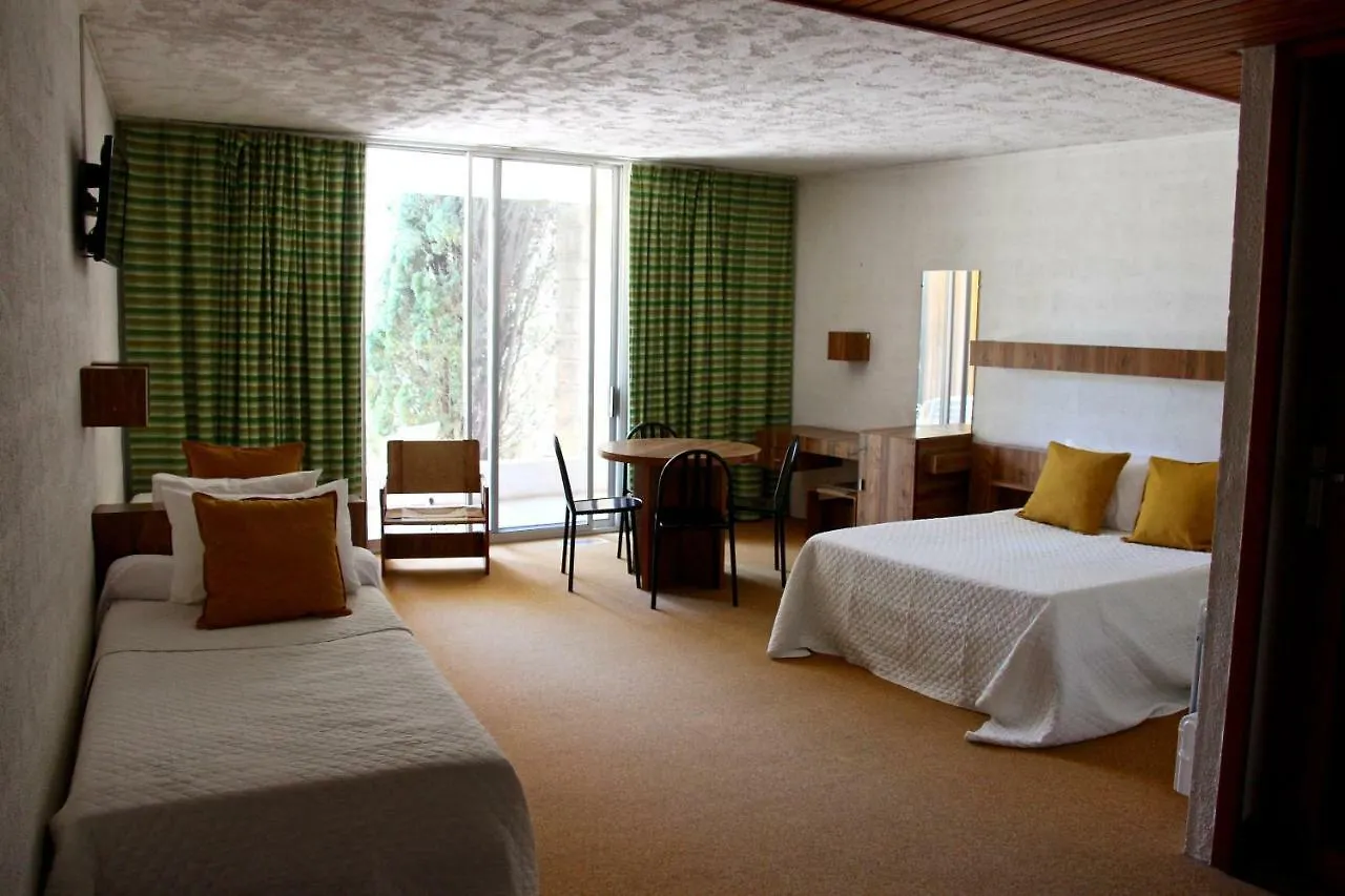 Les Cabanettes Hotel Arles